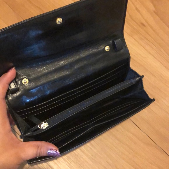 Michael Kors Wallet - Picture 3 of 4